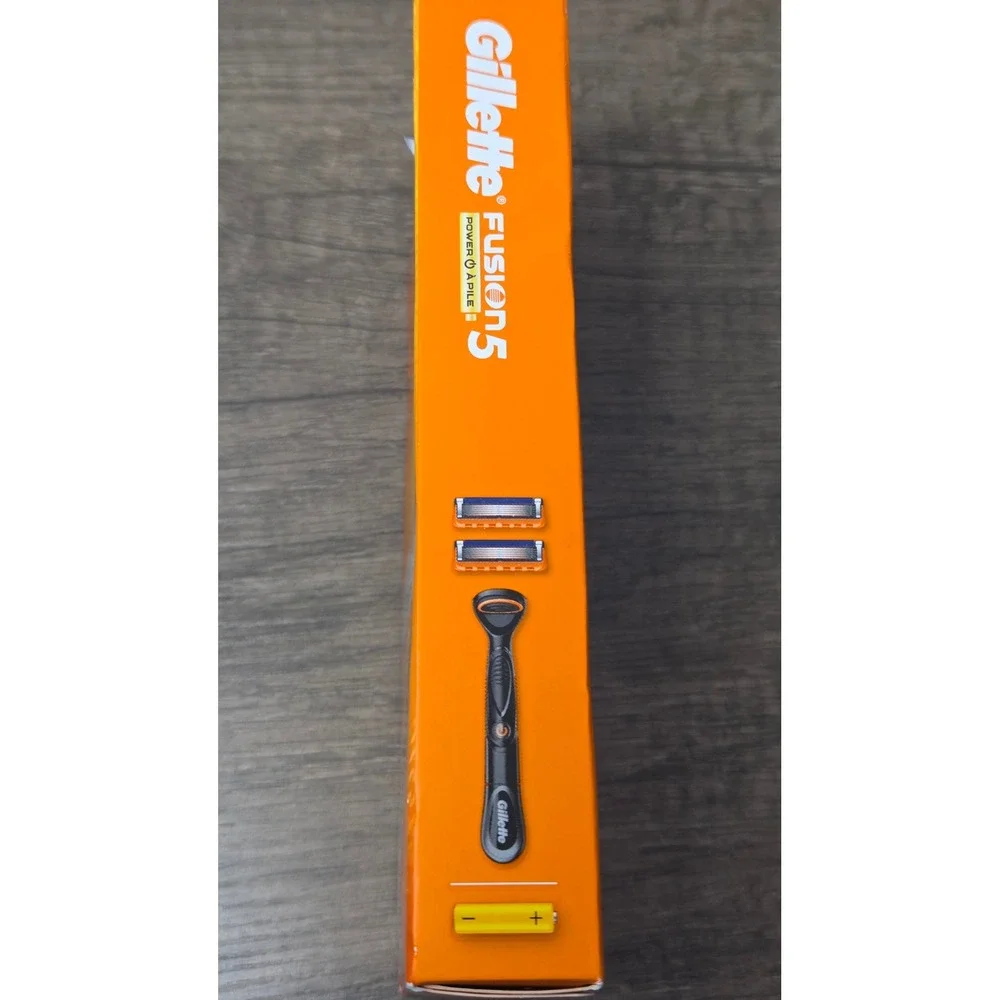 Gillette Fusion5 Power Mens Razor Set 1 Handle 2 Cartridges 1 Battery New